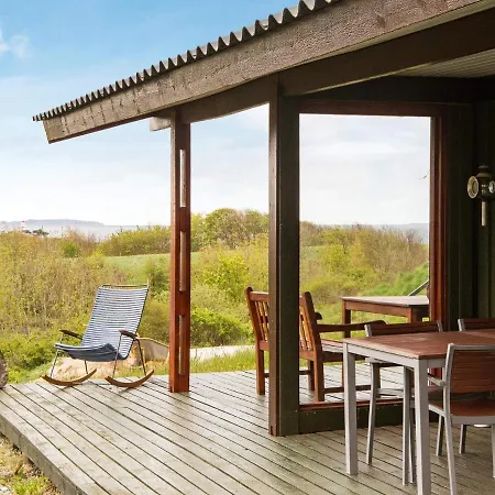 Holiday Xvi Tatil Evi *